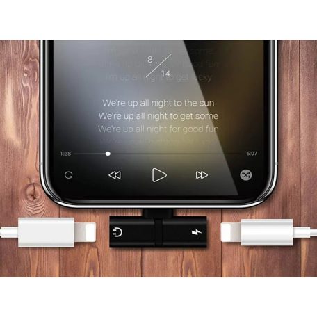 iPhone, iPad kábel elosztó - zenehallgatás és töltés egy időben