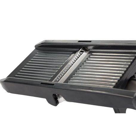 Zöldségszeletelő ajándék hámozóval