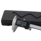 Elektronikus nagy pontosságú tolómérő praktikus tartóban LCD kijelzővel - 150 mm