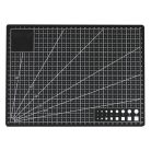 Alátét precíz vágásokhoz, modellezéshez, szereléshez fekete színben