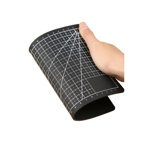 Alátét precíz vágásokhoz, modellezéshez, szereléshez fekete színben