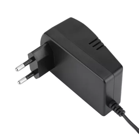 30W 100/240V állítható feszültségű tápegység 6 különböző csatlakozóval