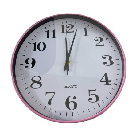 30 cm-es stílusos kör alakú fehér hátterű fali óra jól látható számlappal