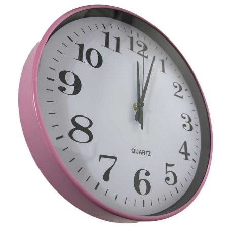30 cm-es stílusos kör alakú fehér hátterű fali óra jól látható számlappal